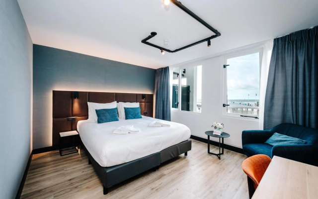 Amsterdam Beach Hotel