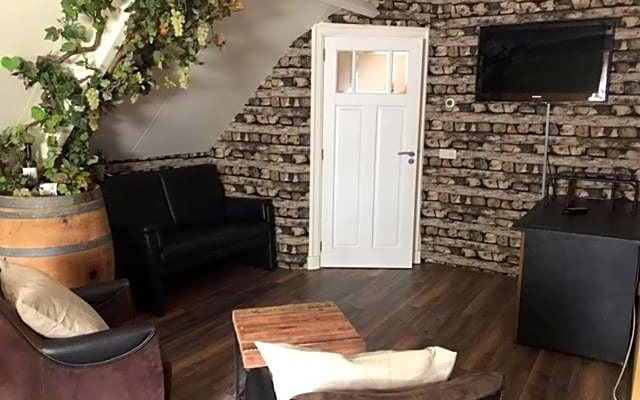 B&B. Het Hunebed Rolde