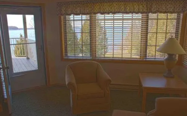 Bay Shore Inn