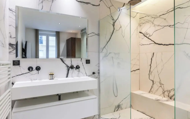 Superb AC Apartment Center of Paris