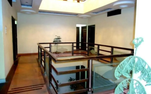 OYO 2289 Hotel Radha Palace