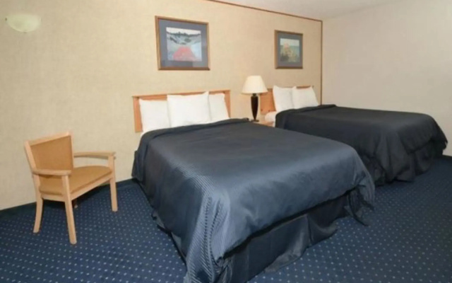Econo Lodge Inn & Suites Central