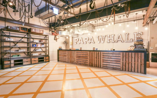 Hotel Papa Whale