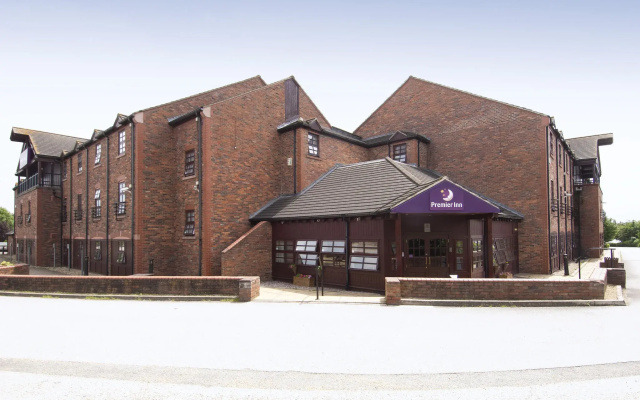 Premier Inn Milton Keynes Sw - Furzton Lake