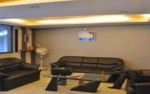 Hotel Rajdhani Plaza