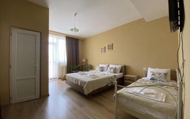 Hotel Legiandro Surami