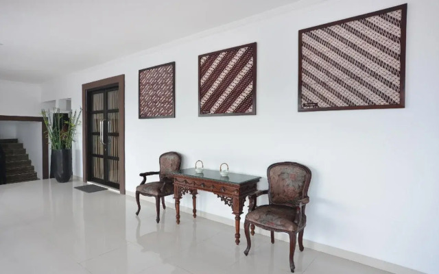 The Edwin Syariah By OYO Rooms
