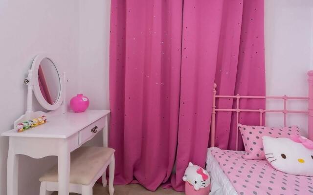 Nanu Guesthouse Pink Female Only (только для женщин)