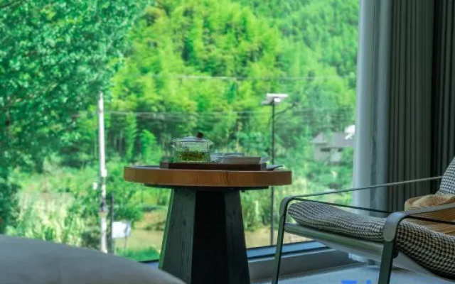 Anji Ginkgo House
