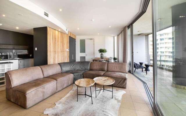 Point Waterfront Apartments