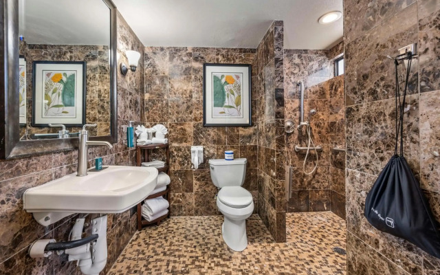 DoubleTree by Hilton Tucson - Reid Park