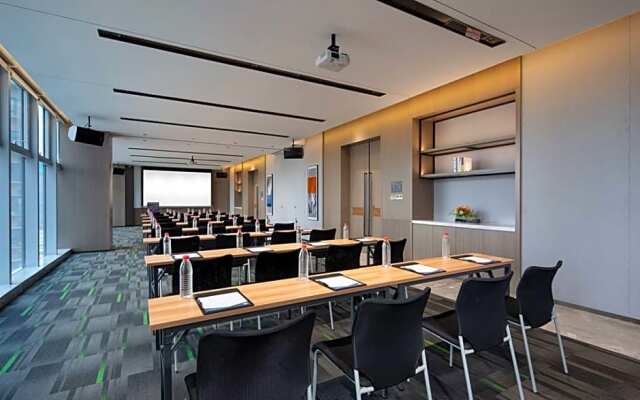 Hampton Shenzhen Longgang Yonghu