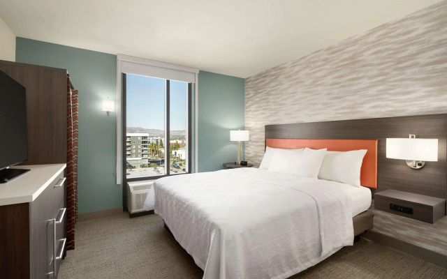 Home2 Suites By Hilton Woodland Hills