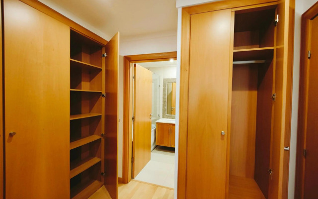 Sunny Home Lisboa Expo, free parking