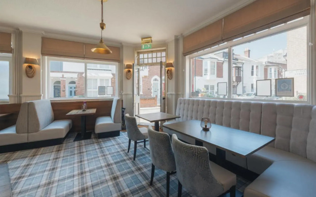 Florence House Hotel & Restaurant