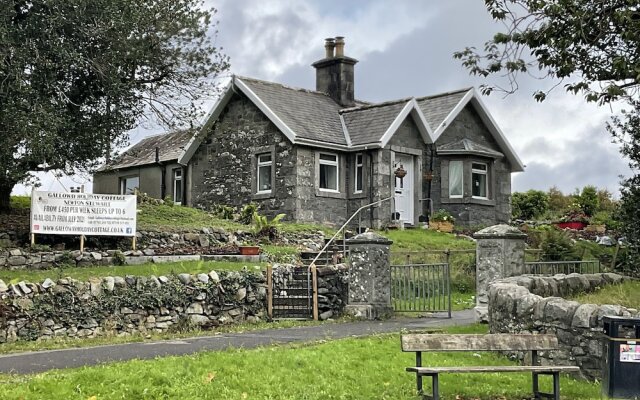 Modernised 1720s Cottage, Newton Stewart, Scotland