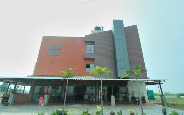 OYO 26739 Arasu Regency