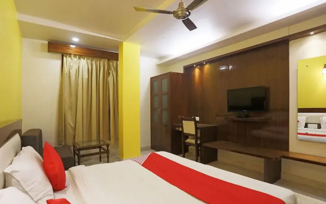 OYO 625 Dev Palace