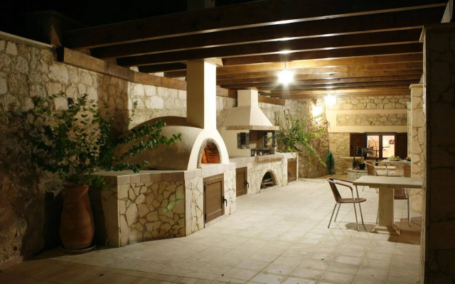 Elaia Villas