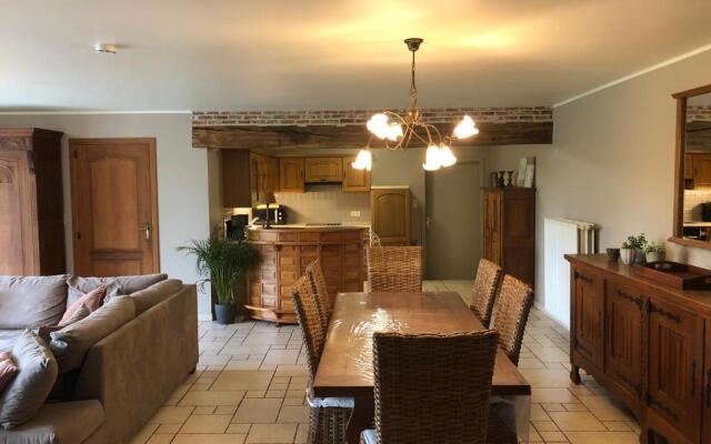 Au Coeur des Collines, Charmette