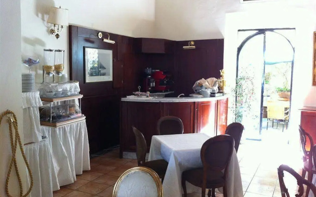 Hotel Ariston