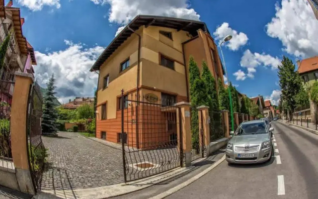 Pensiunea La Residenza
