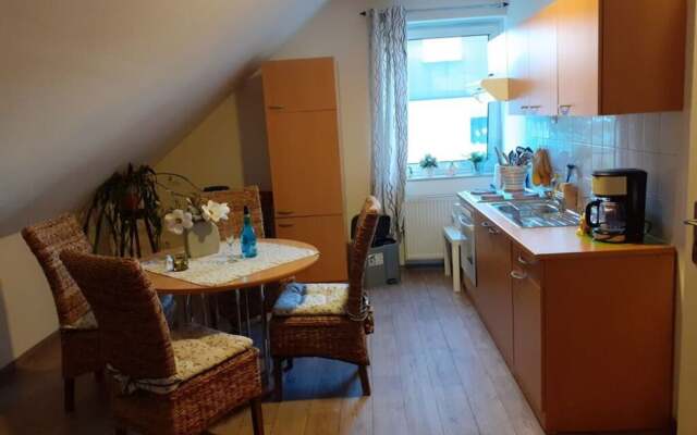 "lake View" Modern Retreat