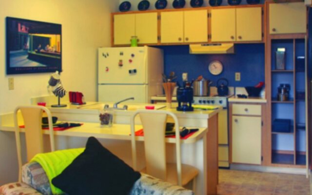 Sky Harbor Apartments