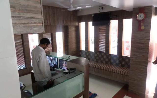 Hotel Gandharv Garden