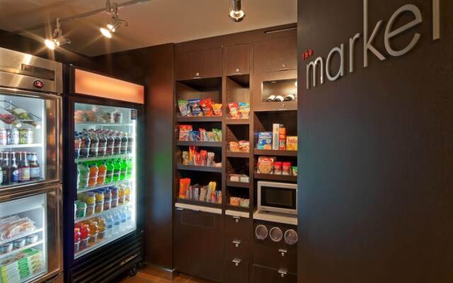 Courtyard Boulder Longmont