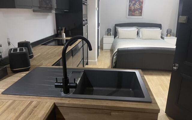 Immaculate 2-bed Apartment in London