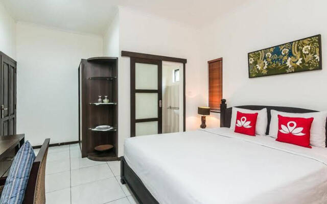 ZenRooms Seminyak Gunung Athena