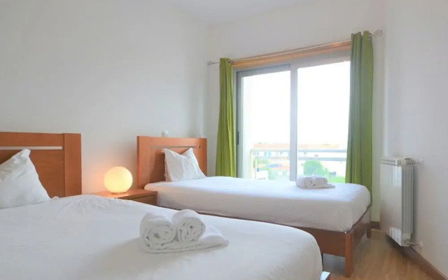 Sunshine - Com Vista Para a Piscina