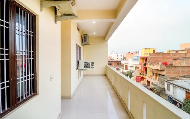 OYO 71029 Hotel Saraswati Inn