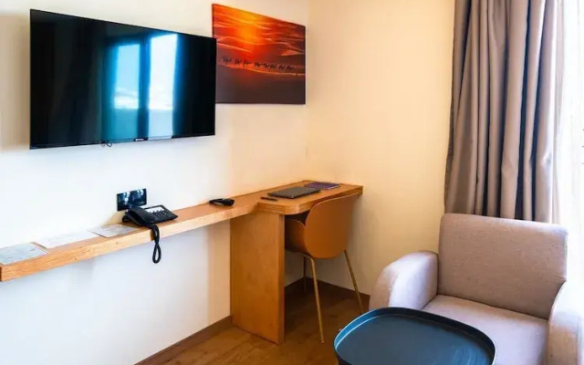 Hotel Unico Maarif
