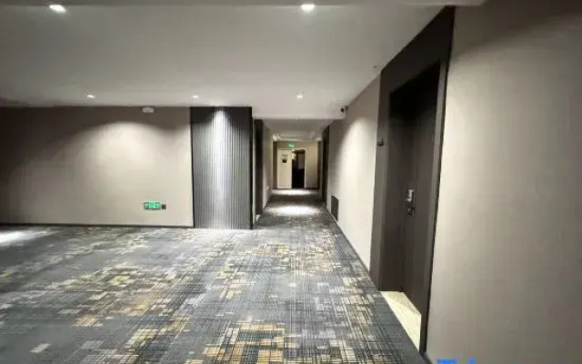 Sunshine 100 Hotel (Jilin Xi'an Road Linjiangmen Square)