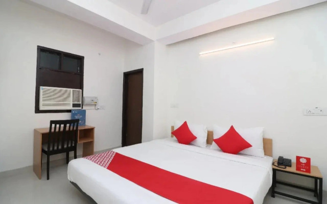 OYO Flagship 26685 Palam VIllage