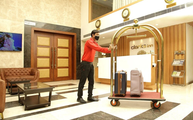 Clarks Inn Aligarh