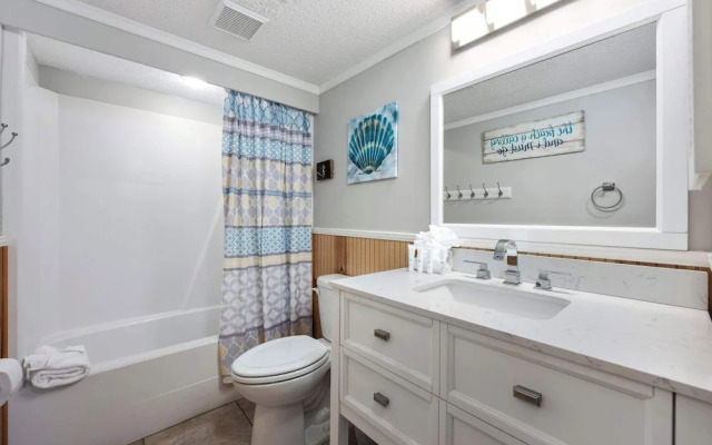 The Condor - Stay for 6