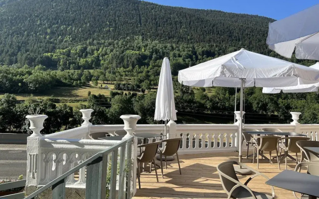 Hostel Baqueira-Refugi Rosta