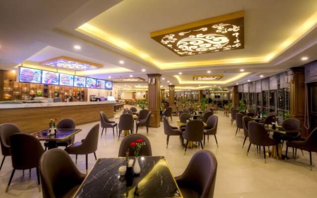 Heaven Gate Hotel O Quy Ho