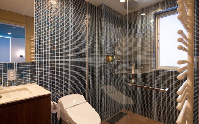 Kitsune House by H2 Life