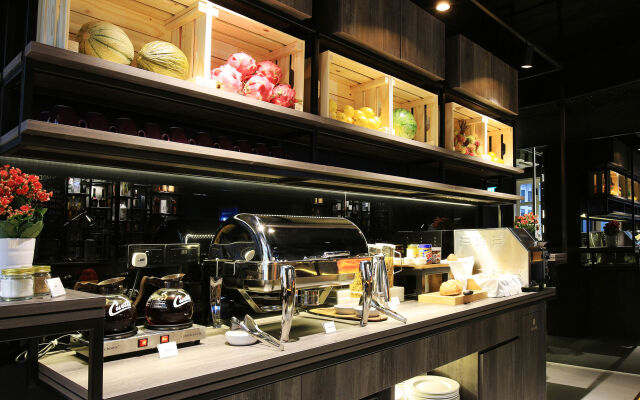 CUBE Boutique Capsule Hotel @ Chinatown
