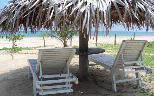 White Sand Beach Inn