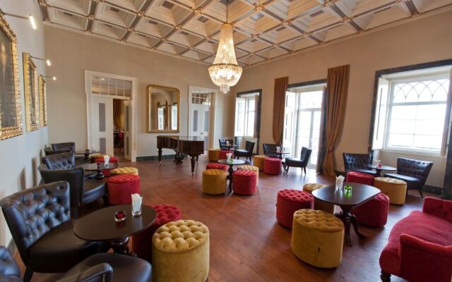 Отель Vila Gale Collection Palacio dos Arcos