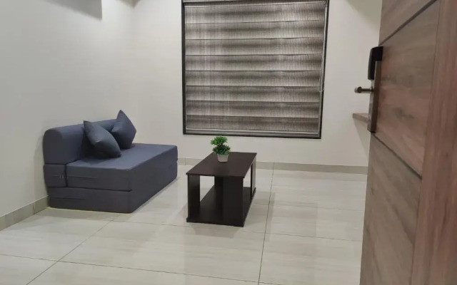 RR Mount Elite Suites