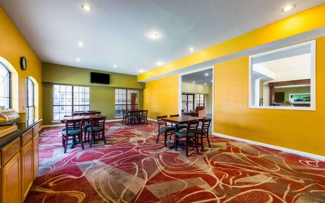 Quality Inn University near Downtown