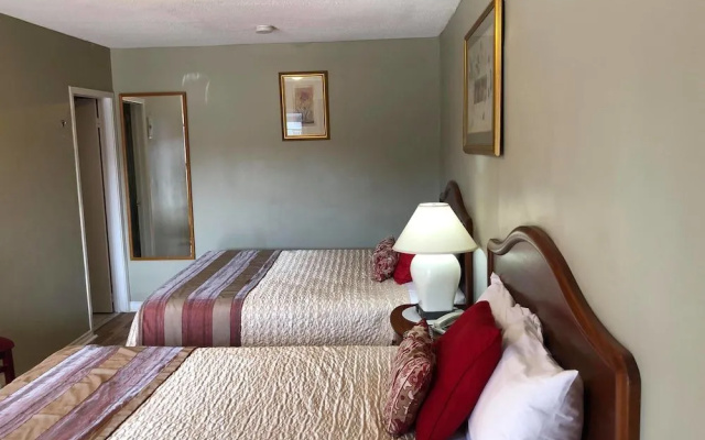Niagara Inn & Suites