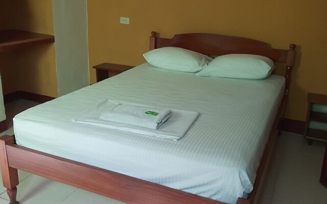 Hotel Cabinas Leyko