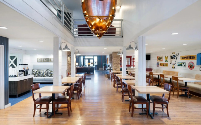 Redwood Lodge